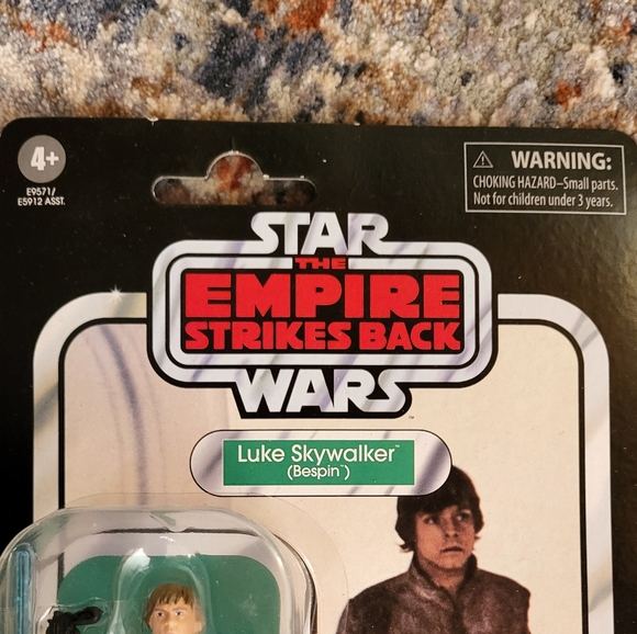 New Kenner Star Wars Luke Skywalker (Bespin) 3.75" Action Figure VC04 - Picture 6 of 11